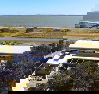 Coorong Aurora - Breathtaking Waterfront Escape - Accommodation Bookings