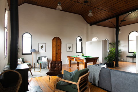 Sunday House - Maldon - Accommodation Bookings 1