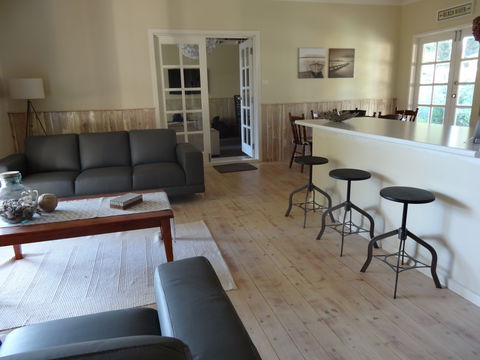 Sweetman Cottage - Accommodation Bookings 0