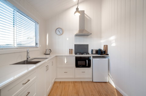 Tallagandra Hill Winery Accommodation - Accommodation Bookings 2