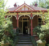 Fawkes House - Accommodation Bookings