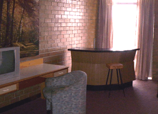 Red Castle Motor Inn - Accommodation Bookings