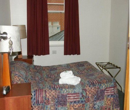 Knickerbocker Hotel Motel - Accommodation Bookings 4