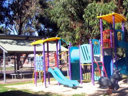 Pink Lake Tourist Park - Accommodation Bookings 2