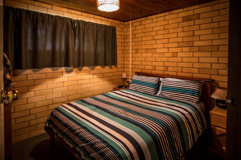 80 Page Drive Blanchetown -River Shack Rentals - Accommodation Bookings 1