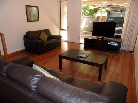 Adelaide Serviced Accommodation - Archer Townhouse - Accommodation Bookings 0