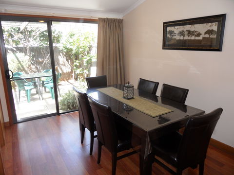 Adelaide Serviced Accommodation - Archer Townhouse - Accommodation Bookings 1