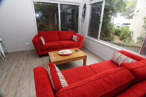Beachside - Accommodation Bookings 2