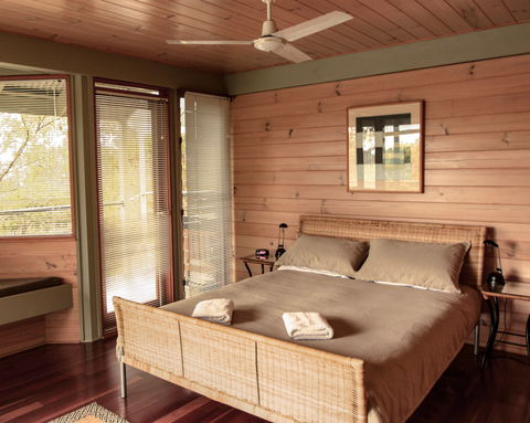 Bombah Point Eco Cottages - Accommodation Bookings 2