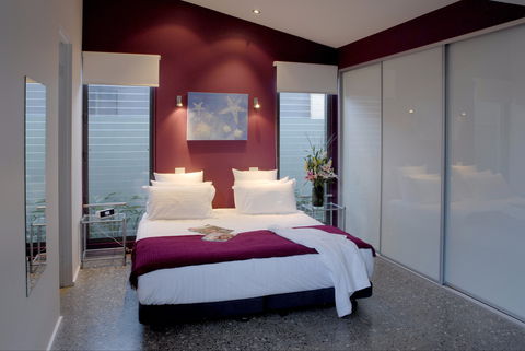 By The Beach B And B Holiday Apartments - Accommodation Bookings 1