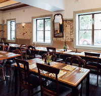 Commonwealth Hotel - Accommodation Bookings