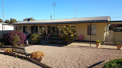 Cornwall House - Accommodation Bookings 0