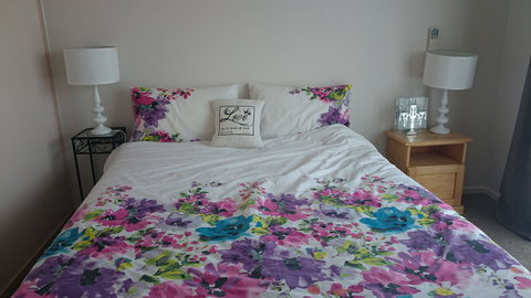 Cornwall House - Accommodation Bookings 1