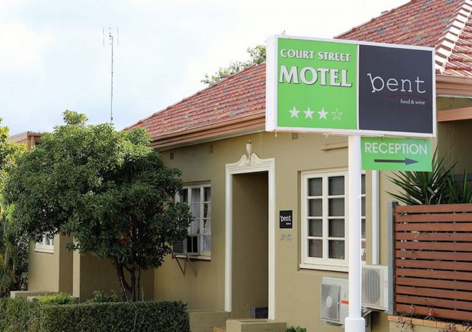 Court Street Motel - thumb 0