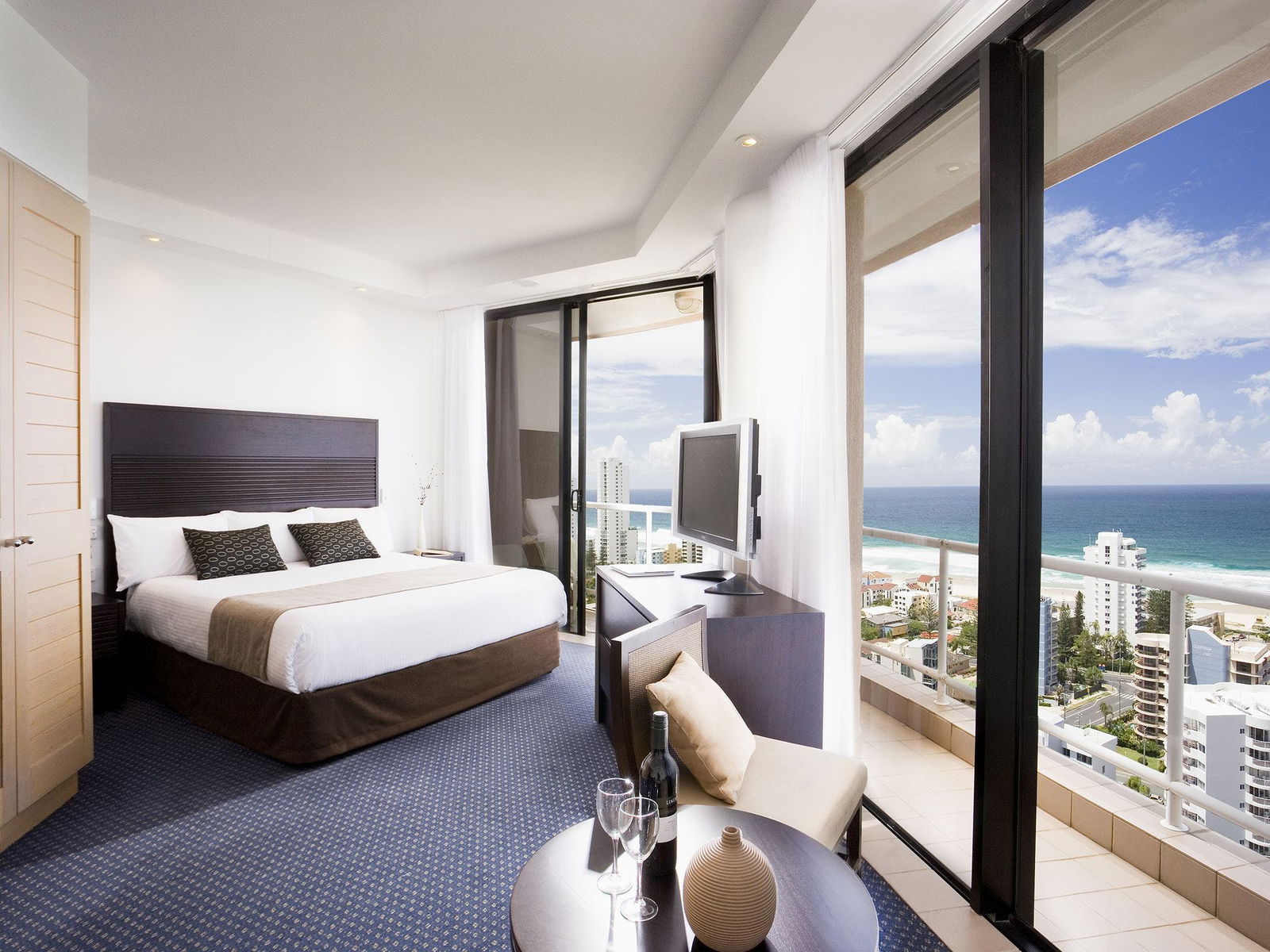 Crowne Plaza Surfers Paradise - thumb 1
