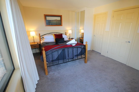 Dromaius 5 - Accommodation Bookings 2