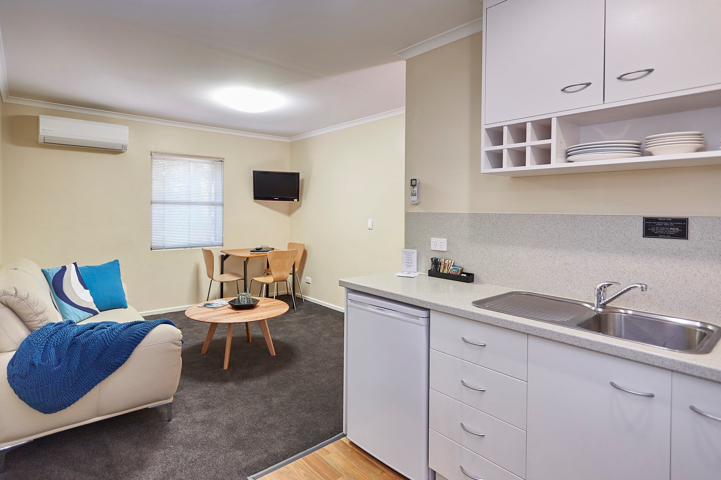 Elphin  Motel & Serviced Apartments - thumb 2