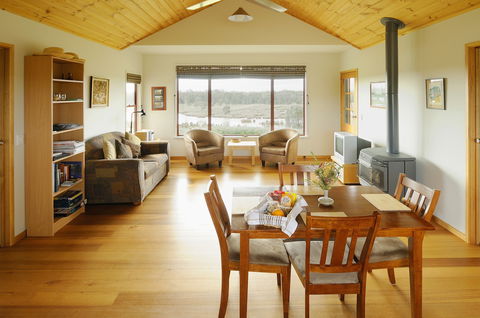 Frog Gully Cottages - Accommodation Bookings 1