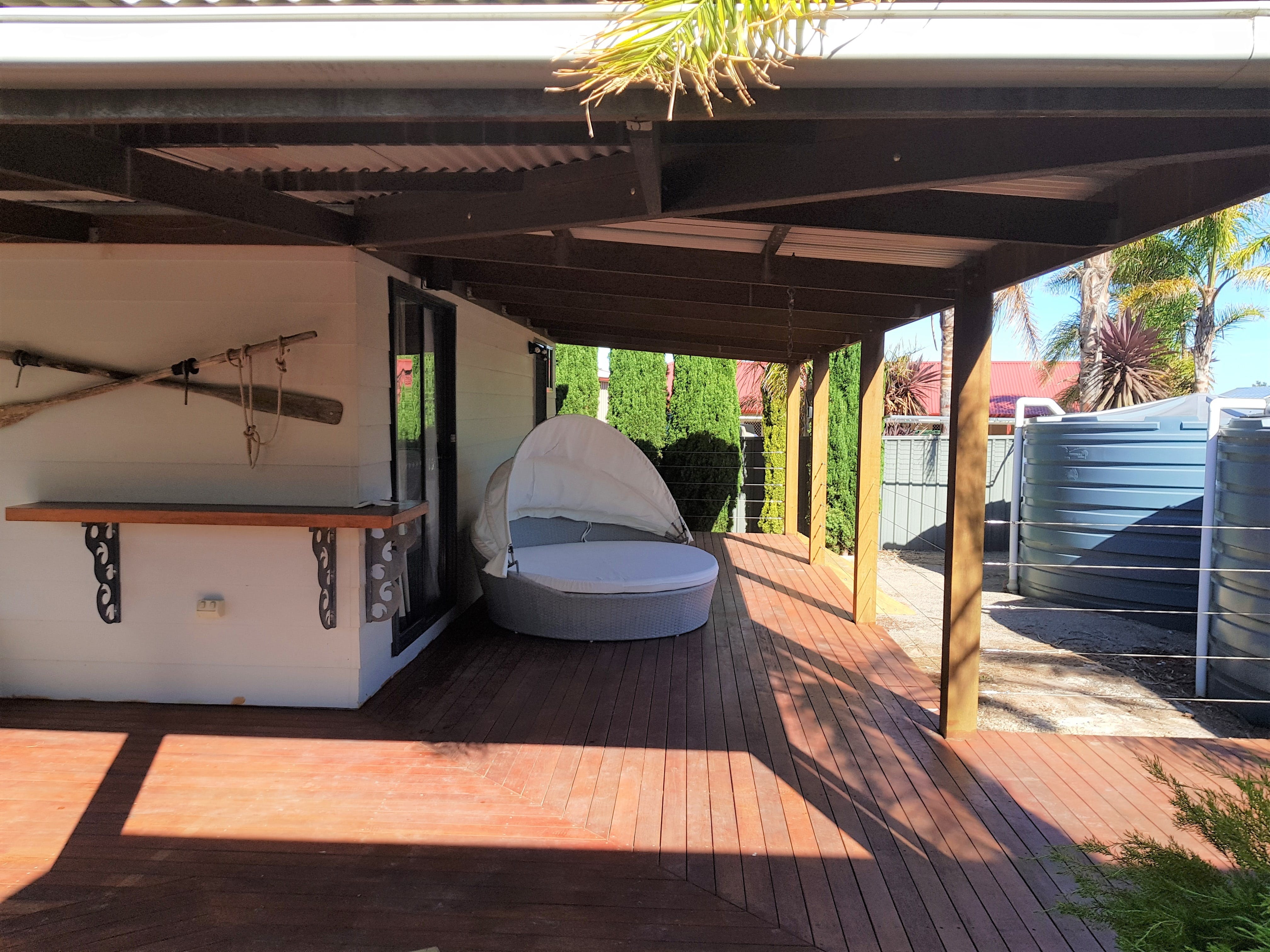 Johlie's Boathouse - thumb 1