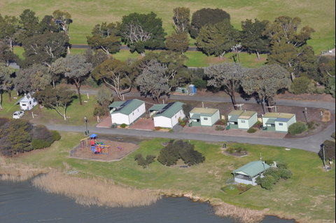 Lake Albert Caravan Park, Meningie SA - Accommodation Bookings 1