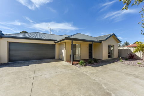 Mount Gambier Apartments - City Fringe Apartment B - Accommodation Bookings 0