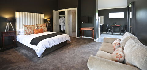 One Paddock Currency Creek Villas And RETREAT - Accommodation Bookings 2