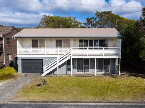 Seaview Getaway | Dunbogan - Accommodation Bookings 0