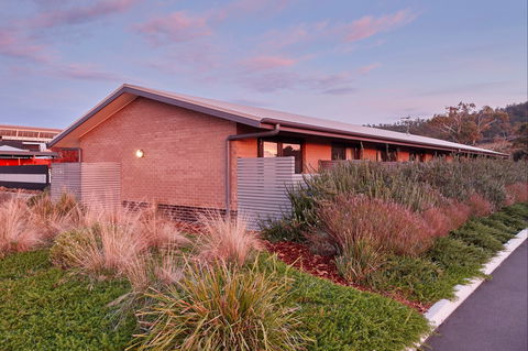 The Foreshore Motel & Tavern (Hobart) Lauderdale - Accommodation Bookings 2