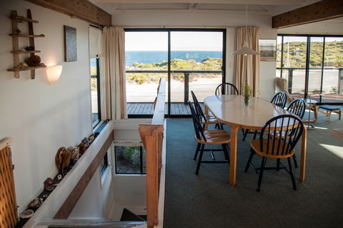 The Lookout - Accommodation Bookings 1