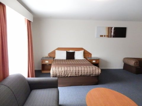 Thunderbird Motel - Accommodation Bookings 2