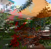 Tropical Palms Resort  4WD Hire - Accommodation Bookings