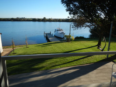 Washpool Retreat- Waterfront Living - Accommodation Bookings 1
