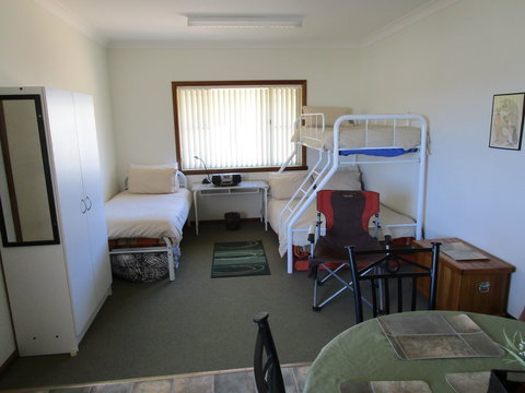Caddy Shack Dunedoo - Accommodation Bookings 2