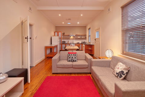 Central Crisp - Accommodation Bookings 1