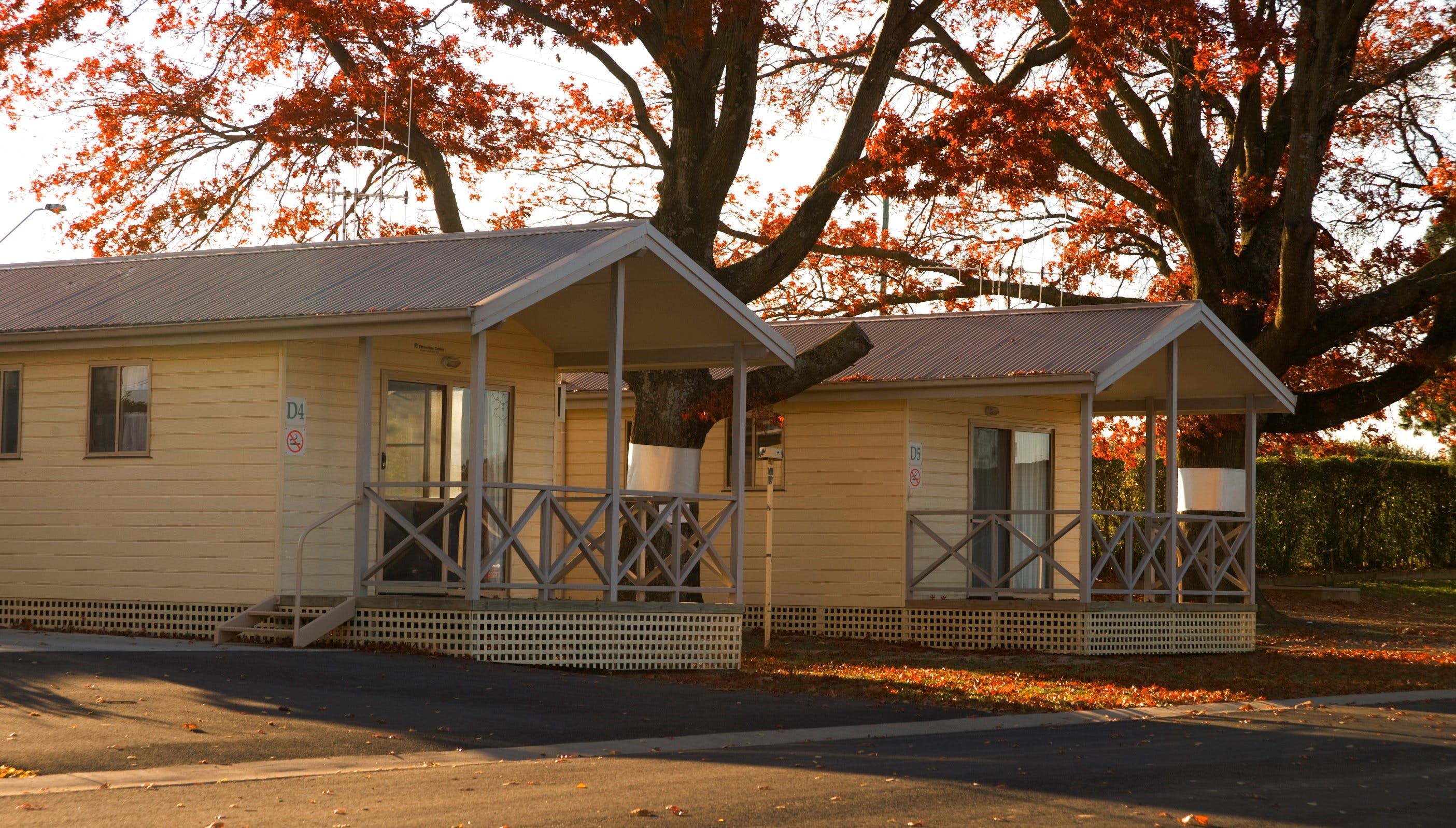Colour City Caravan Park - thumb 0