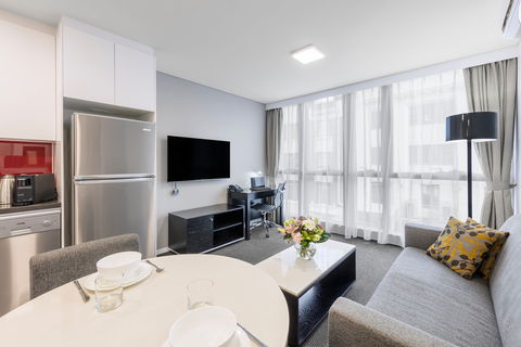 Meriton Suites Adelaide Street, Brisbane - Accommodation Bookings 2