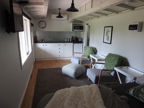 Miners Ridge Vineyard Railway Carriage B&B - Accommodation Bookings 2
