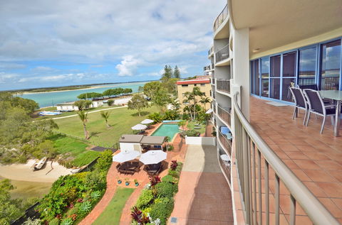 Sails Resort On Golden Beach - Accommodation Bookings 1