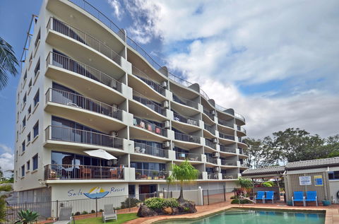 Sails Resort On Golden Beach - Accommodation Bookings 2