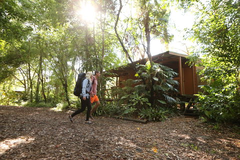 Samurai Beach Bungalows Port Stephens YHA - Accommodation Bookings 1