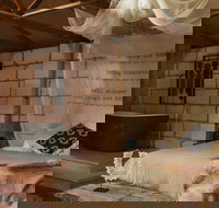 Trader Jack's - Accommodation Bookings