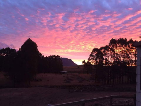 White Hawk Accommodation - Accommodation Bookings 1