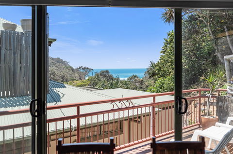 13 Point Lookout Beach Resort - Accommodation Bookings 1