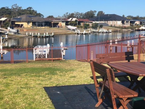 Absolute Waterfront Oasis - Accommodation Bookings 2
