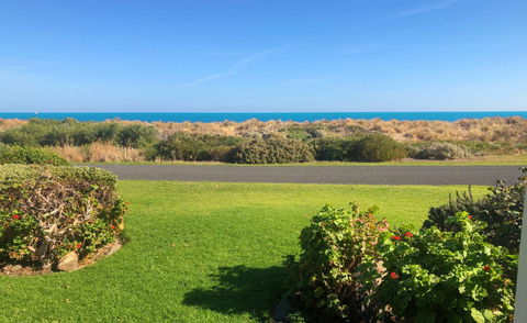 Calm Seas - Accommodation Bookings 1