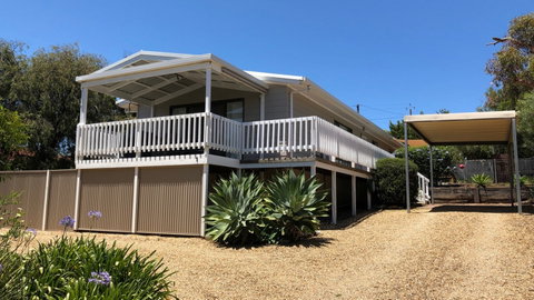 Catching Waves - Accommodation Bookings 0