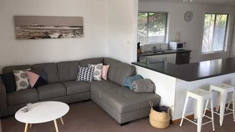Catching Waves - Accommodation Bookings 1