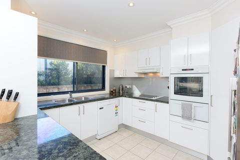 Coastal Haven At Gerroa - Accommodation Bookings 2