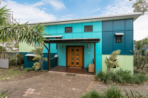 Colours Of Cylinder - Accommodation Bookings 1