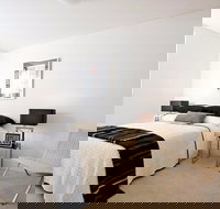 Executive Two Bedroom Unit Crows Nest - Accommodation Bookings